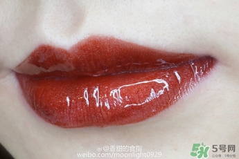 露華濃唇釉055價位 露華濃055多少錢？