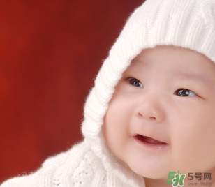 寶寶冬天臉紅怎么回事？寶寶冬天臉紅怎么辦？