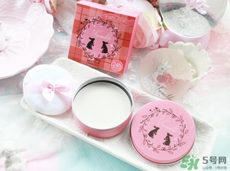 晚安粉和素顏霜哪個(gè)好？晚安粉和素顏霜的區(qū)別