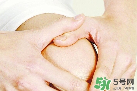 天冷膝蓋疼能在膝蓋處拔罐嗎？緩解膝蓋疼的6個(gè)小妙招
