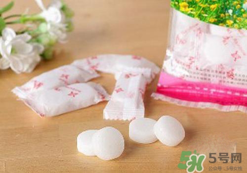 樟腦丸對(duì)跳蚤有用嗎？樟腦丸可以除跳蚤嗎？