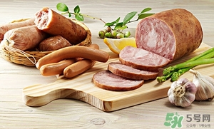 月子期間能吃香腸嗎?坐月子吃香腸好嗎 月子期間能吃香腸嗎?坐月子吃香腸好嗎