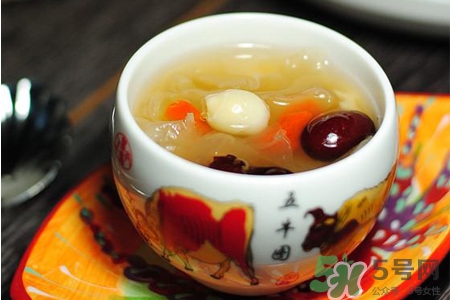 喝銀耳湯能補(bǔ)充膠原蛋白嗎？補(bǔ)充膠原蛋白的食物有哪些？