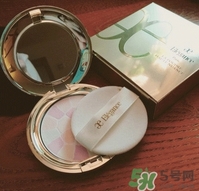 elegance極致歡顏蜜粉怎么樣？elegance蜜粉餅好用嗎？