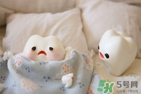 坐月子刷牙怎么辦？坐月子可以用漱口水嗎？