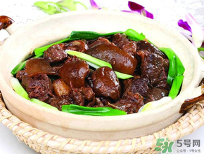 狗肉和什么一起吃最好？狗肉和什么一起燉好吃？