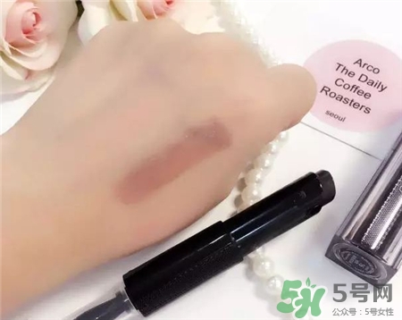 紀(jì)梵希黑色變色唇膏多少錢?紀(jì)梵希黑色唇膏專柜價(jià)格 紀(jì)梵希黑色變色唇膏多少錢?紀(jì)梵希黑色唇膏專柜價(jià)格