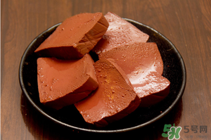 羊血和豬血哪個好？羊血與豬血的區(qū)別