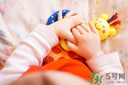 寶寶維生素ad什么時(shí)候吃最好?維生素ad有副作用嗎 寶寶維生素ad什么時(shí)候吃最好?維生素ad有副作用嗎