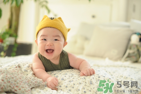 寶寶維生素ad什么時(shí)候吃最好?維生素ad有副作用嗎 寶寶維生素ad什么時(shí)候吃最好?維生素ad有副作用嗎