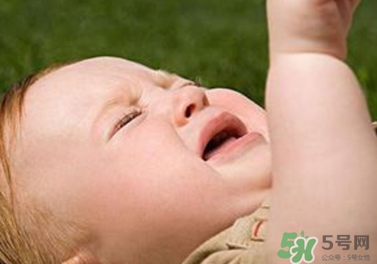 寶寶摔到后腦勺怎么辦？寶寶摔到后腦勺應(yīng)急方法
