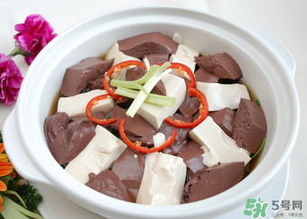 豬血和豆腐能一起吃嗎？豬血可以和豆腐一起吃嗎？