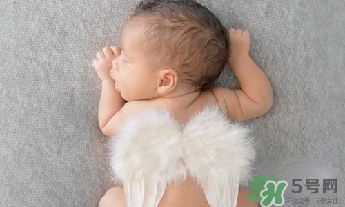 新生兒大便帶血是怎么回事？新生兒大便帶血怎么辦？