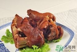 一歲半寶寶可以吃豬蹄嗎?寶寶吃豬蹄好嗎 一歲半寶寶可以吃豬蹄嗎?寶寶吃豬蹄好嗎