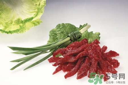 生肉放冰箱能放多久？生肉能在冷藏放多久？