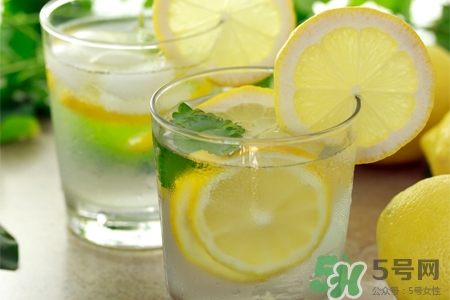 冬天可以喝檸檬水嗎？冬天喝檸檬水好嗎？