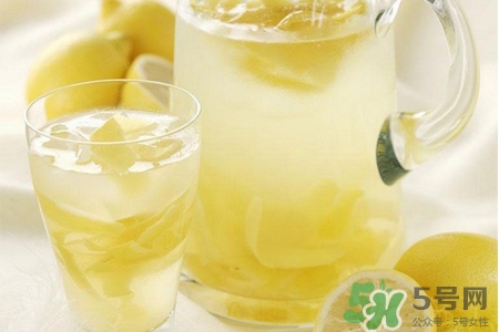 檸檬水可以用熱水泡嗎？檸檬水用涼水泡還是熱水泡？