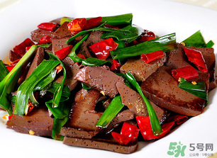 寶寶可以羊血嗎？一歲寶寶能吃羊血嗎？