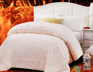 冬天蓋什么被子保暖又舒服？冬天蓋蠶絲被暖和嗎？