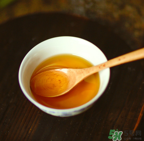 寶寶多大可以吃核桃油？寶寶吃核桃油的好處