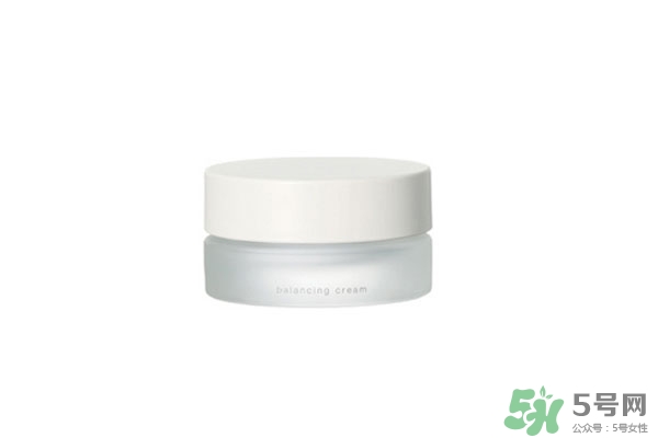 three是什么牌子？three是什么檔次？