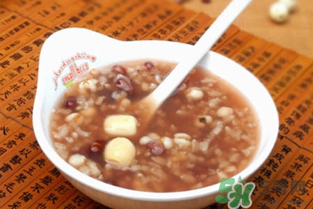冬天可以喝紅豆薏米粥嗎？冬天喝紅豆薏米粥好嗎？
