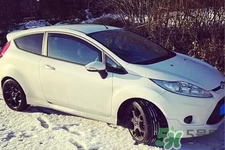 冬天早上車玻璃上的冰霜怎么弄？冬天早上車玻璃上的霧怎么弄？