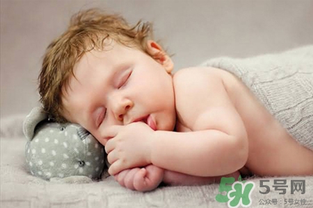 冬天寶寶吃什么水果好？冬天寶寶適合吃什么水果？