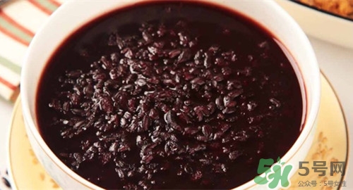 坐月子可以吃黑米粥嗎?坐月子吃黑米粥好嗎 坐月子可以吃黑米粥嗎?坐月子吃黑米粥好嗎