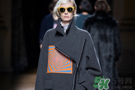 呢子大衣能水洗嗎？毛呢大衣可以水洗嗎？