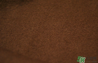 ysl圍巾哪個(gè)顏色好看？圣羅蘭圍巾好不好？