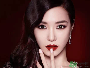 圣羅蘭唇釉和阿瑪尼唇釉哪個(gè)好？ysl和阿瑪尼唇釉哪個(gè)好？