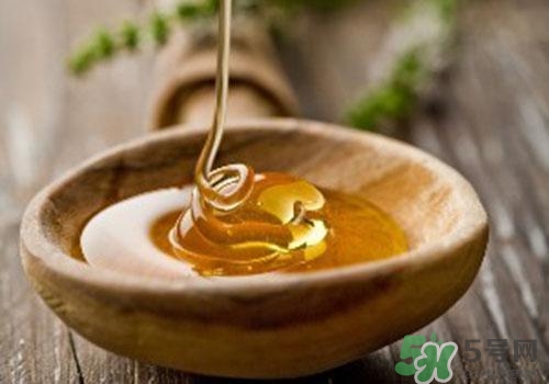 乳腺增生可以喝蜂蜜嗎？乳腺增生喝蜂蜜有用嗎？