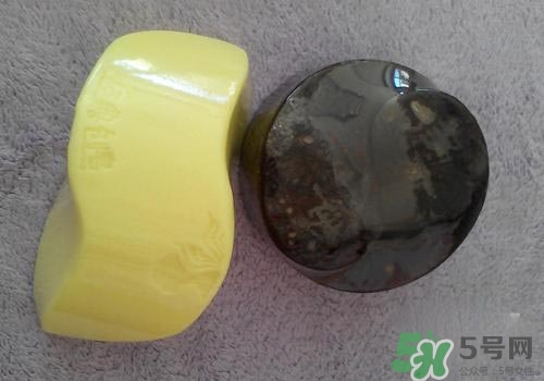 硫磺皂可以洗頭嗎？怎么用硫磺皂洗頭