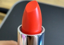 拉格貝爾唇膏多少錢(qián)?拉格貝爾唇膏專柜價(jià)格