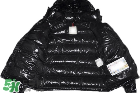 冬天穿皮衣和羽絨服哪個(gè)更保暖？冬天穿皮衣好還是羽絨服好？