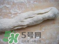 皮卡丘豆沙包的做法_皮卡丘豆沙包怎么做 皮卡丘豆沙包的做法_皮卡丘豆沙包怎么做