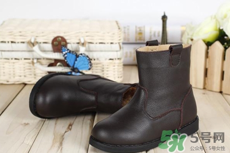 冬天可以穿皮鞋嗎？冬天能穿皮鞋嗎？