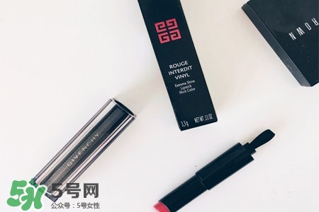 紀(jì)梵希禁忌之吻唇膏多少錢？紀(jì)梵希禁忌之吻唇膏專柜價(jià)格