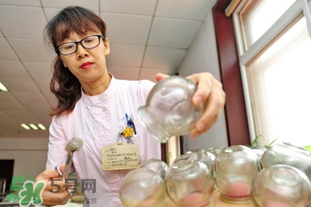 拔罐后可以貼膏藥嗎？拔罐后多久能貼膏藥？