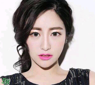 不掉色的口紅有害處嗎？口紅怎么涂不掉色？