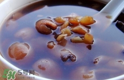 四紅補(bǔ)血粥的營養(yǎng)價(jià)值 四紅補(bǔ)血粥的功效與作用及食用方法