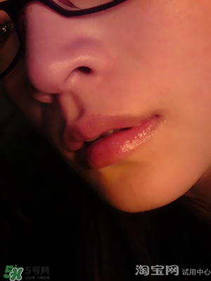 妮維雅唇膏和曼秀雷敦唇膏哪個好？妮維雅和曼秀雷敦對比