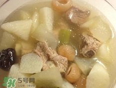 冬瓜排骨湯的營養(yǎng)價(jià)值 冬瓜排骨湯的功效與作用及做法 冬瓜排骨湯的營養(yǎng)價(jià)值 冬瓜排骨湯的功效與作用及做法