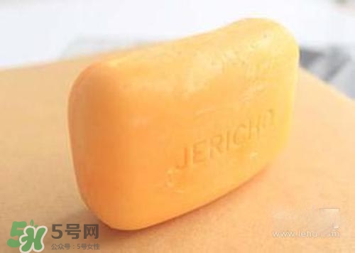 封閉性粉刺用什么洗臉？封閉性粉刺怎么洗臉？