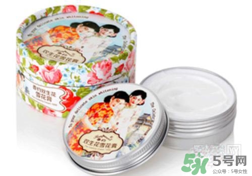 雪花膏適合油性皮膚嗎？油性皮膚可以用雪花膏嗎？