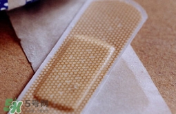 創(chuàng)可貼過期了還能用嗎?過期的創(chuàng)可貼可以用嗎? 創(chuàng)可貼過期了還能用嗎?過期的創(chuàng)可貼可以用嗎?