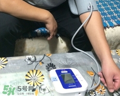 歐姆龍電子血壓計怎么樣?準(zhǔn)不準(zhǔn)?好用嗎?