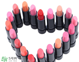 口紅可以帶上飛機嗎？坐飛機可以帶口紅嗎？