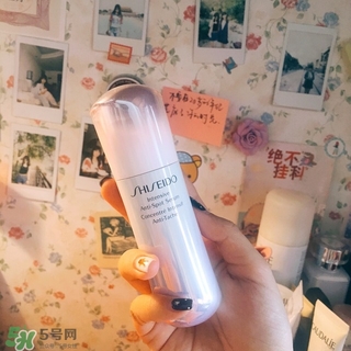 資生堂新透白精華和小燈泡哪個好？資生堂新透白精華和小燈泡對比